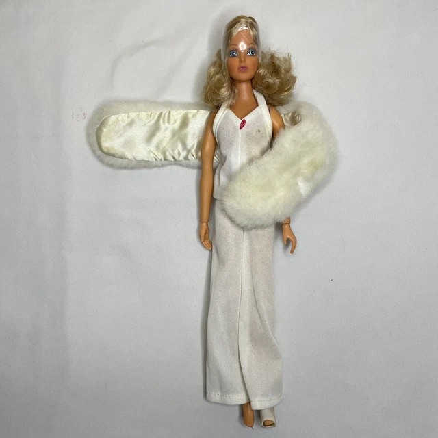 TUESDAY TAYLOR DOLL (Ideal) 1977, Beautiful!
