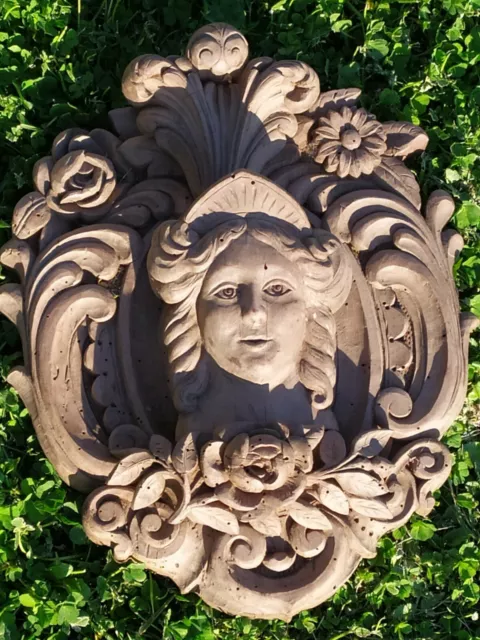 Fronton en Bois Sculpté  Bas Relief  Ancien Feuilles d'Acanthes Fleurs , Femme