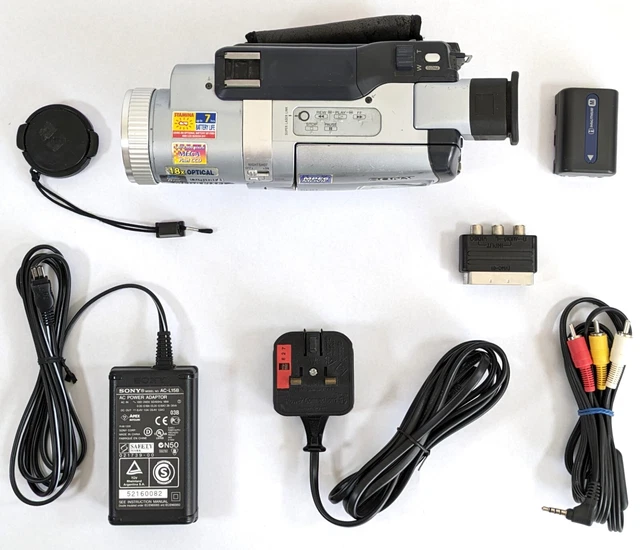 SONY DCRTRV725E HANDYCAM Camcorder Camera (Video8 Hi8 Digital8