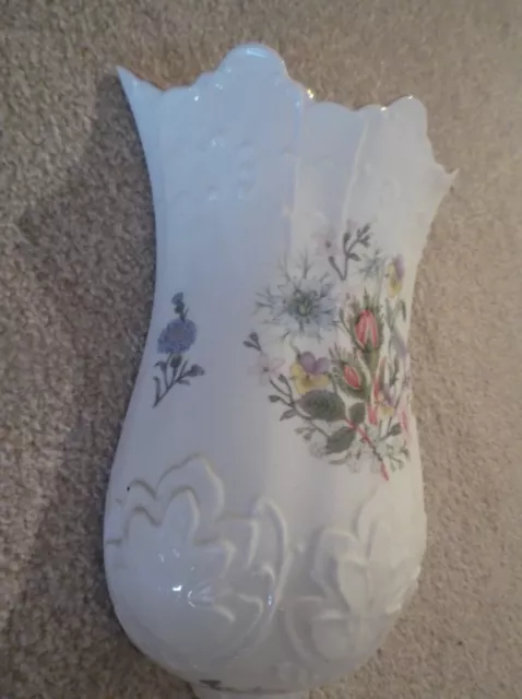 Ainsley Wandtasche markiert & gestempelt Ainsley weiß mit Blumen 3
