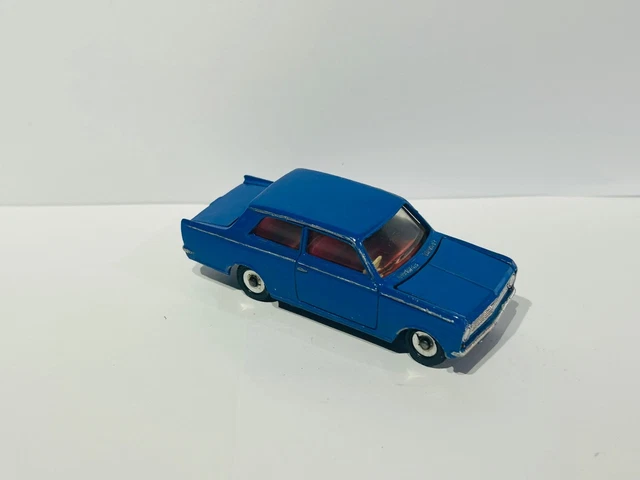 Dinky Toys 136 Vauxhall Viva échelle 1:43 – Miniature De Collection Mercury