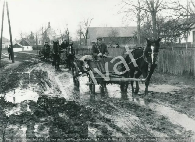 Foto XL WK2, 1941 Polonia Villaggio Contadini E Carrozza B 1.2