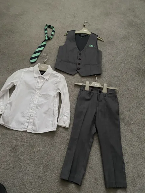 next Signature boys 4 Piece suit Trouser Waistcoat age 2-3 years BNWOT New