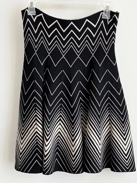 MAX STUDIO Knit Black Cream Chevron ZigZag High Waist Fit & Flare Stretch Skirt