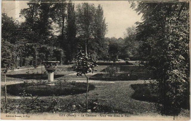 CPA EZY-sur-EURE Le Chateau - Une Vue dans le Parc (1160768)