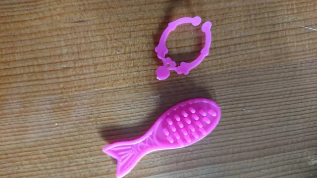 Kette und Bürste für Barbie Puppen Petra Steffi Love usw NEU