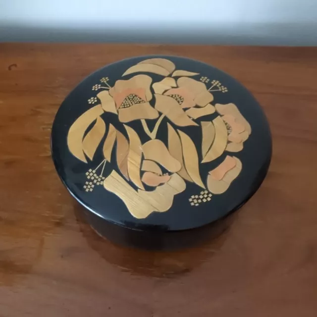 Japanese Oriental Lacquered Wooden inlay Round Box 12.5cm x 4.5cm