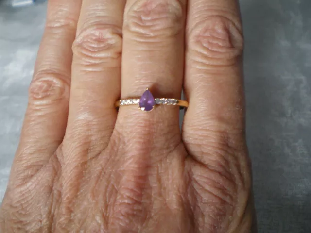 Purple Sapphire & Zircon ring, size R/S, 0.68 carats, 1.8 grams 10K Yellow Gold