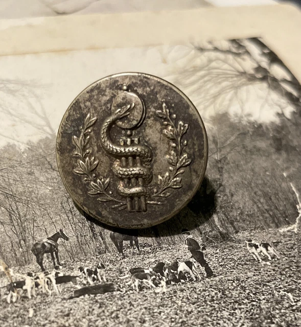 Bouton Ancien Vintage En Métal Argenté Tordu à Stries - Diamètre 1,2 Cm