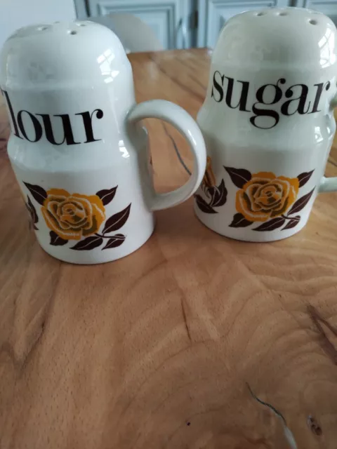 2 x Vintage Floral Crown Devon Ceramic Flour Sifters Sugar Shakers Sprinklers