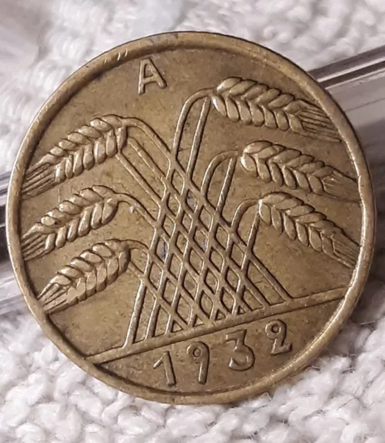 1932-A  Weimar Republic 10 Pfennig ~ Germany ~ Circulated German Bronze Dime