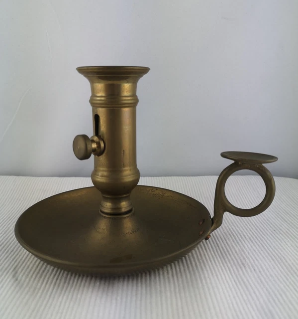 Paire De Bougeoirs En Bronze - XIXe Siècle