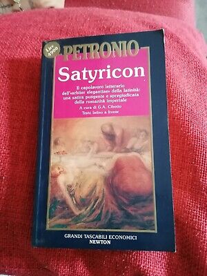 NEWTON COMPTON 1976 TESTO LATINO A FRONTE ARBITRO PETRONIO SATYRICON 