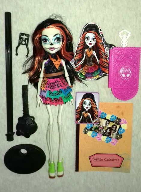 MONSTER HIGH Scaris Skelita Calaveras doll poupée complete