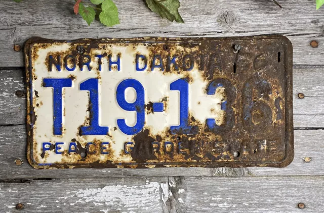 1956 North Dakota Truck License Plate T19-136 ND ‘56