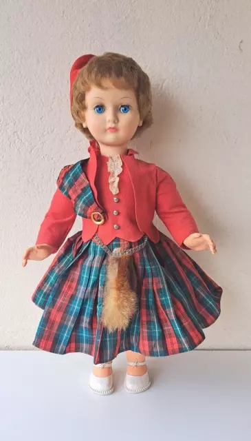 SUPERBE ANCIENNE GRANDE POUPEE BELLA 60 cm ANNEES 60 TENUE SERIE LUXE ECOSSAISE