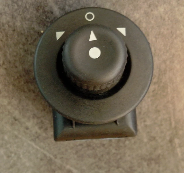 Bouton interrupteur commande reglage retroviseur Fiat Scudo ref  185526