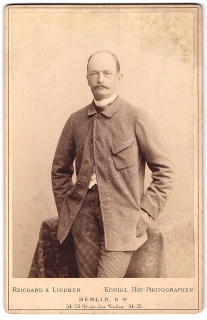 Fotografie Reichard & Lindner, Berlin-NW, Unter den Linden 54-55, Portrait jung