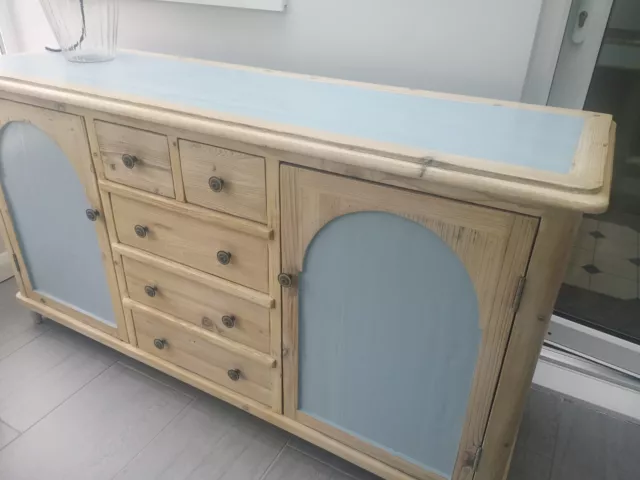 Loaf solid pine Barnecote sideboard. Good condition