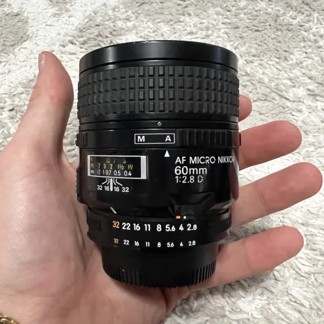 Nikon Nikkor AF 60mm f2.8 D Micro Lens