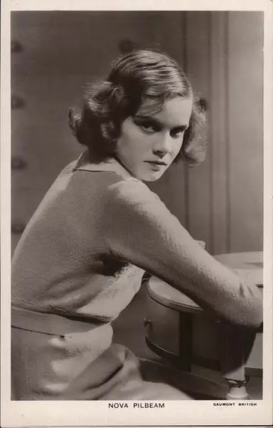 Actress Nova Pilbeam Gaumont British Postcard Vintage Post Card