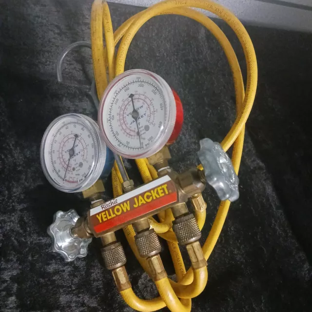 Ritchie Yellow Jacket Test And Charging Manifold W/ Charging Hoses