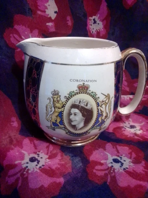 Coronation Rug E R VINTAGE 1953 QUEEN Elizabeth II Coronation ER Jug -Holds 1 1/4 pints ...