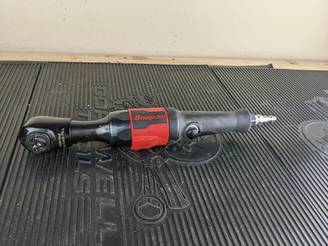 #aq390  Snap-On 3/8" Drive Super-Duty Air Ratchet PTR72 (Red)