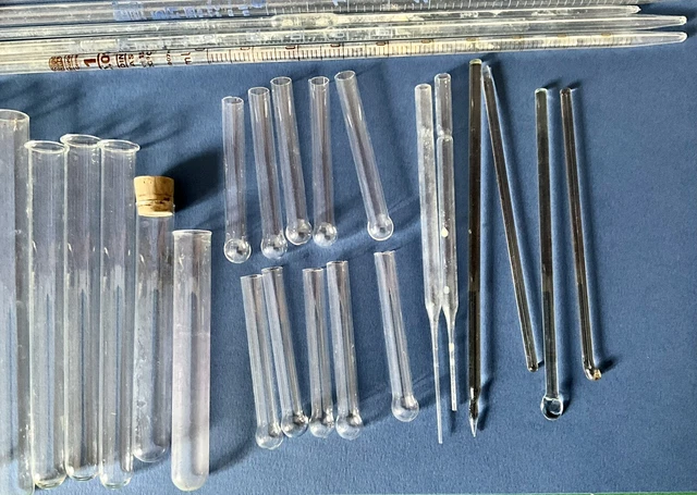 Vetreria laboratorio vintage 3