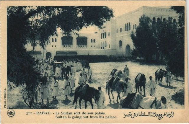 CPA AK RABAT Le Sultan sortant de son palais MAROC (24008)