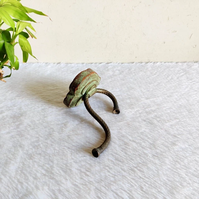 Vintage Ornate Brass Wall Hook Hanger Wooden Base Decorative Collectibles M326 7