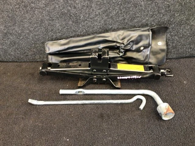 NISSAN Otti 2009 DBA-H92W Kit attrezzi 995506A00A [usato] [PA79044113]