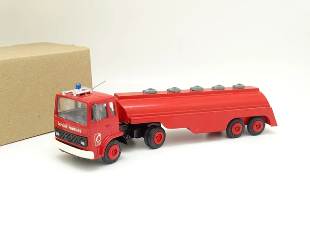 Saviem SM8 citerne BP (IXO) 1/43e