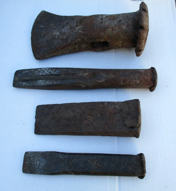 Outils anciens Coins en acier pour fendre le bois