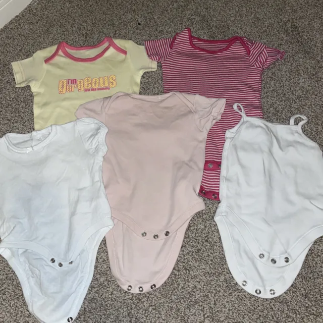 bundle of 5 baby girls short sleeve bodysuits, age 3-6 months