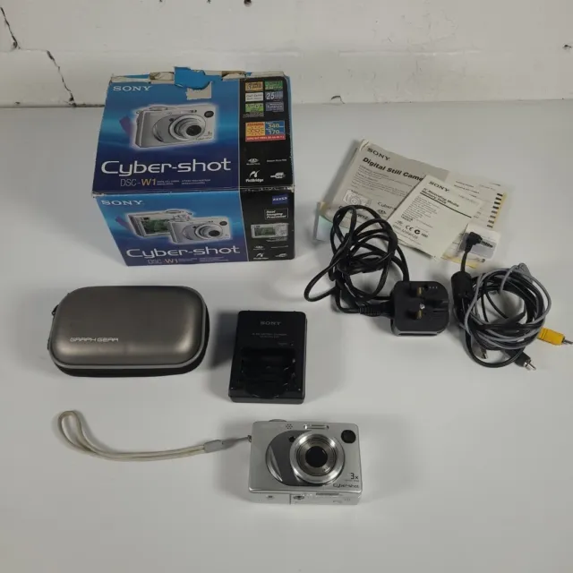 Fotocamera digitale Sony Cybershot DSC-W1 5,1 megapixel argento con accessori testati