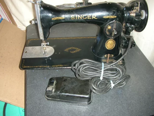 Máquina de coser vintage Singer modelo 15 1955 S/N AM014282