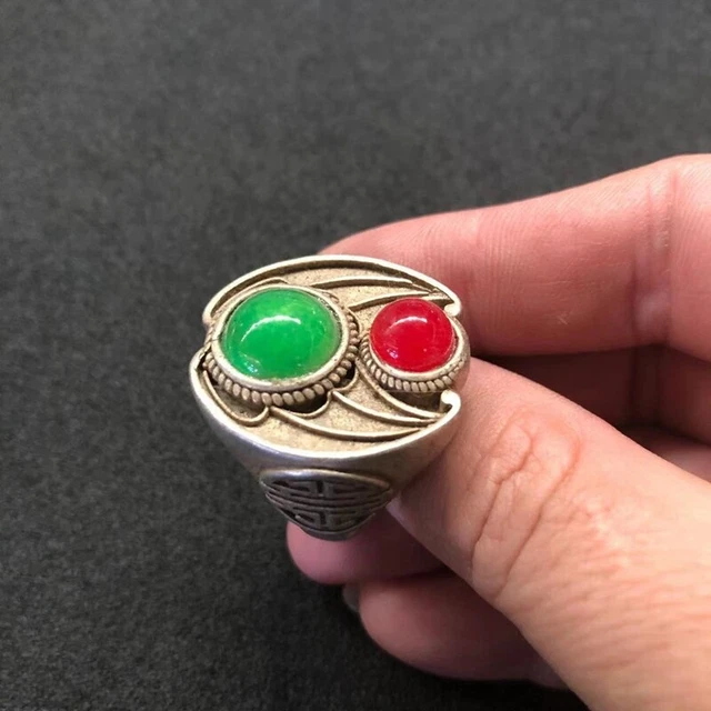 Chinese old Tibet Silver carving Bat pattern Red green jade Ring LQ52