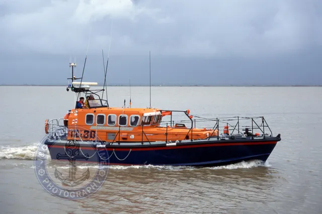 RNLI Mersey Lifeboat ON 1189 HER MAJESTY THE QUEEN (12-30) - 6X4 (10X15) Photo
