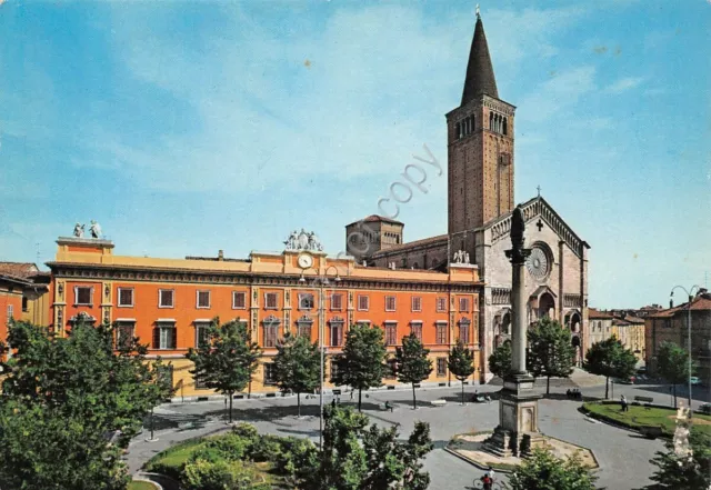 Cartolina Piacenza Piazza Duomo 1978