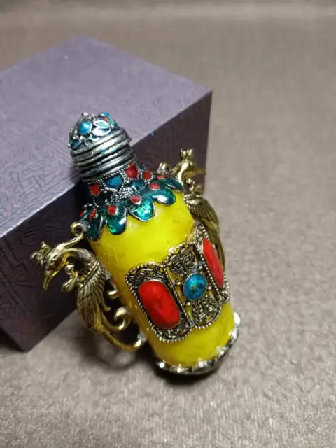 Exquisite Handmade Phoenix Inlaid Copper Snuff Bottle From China