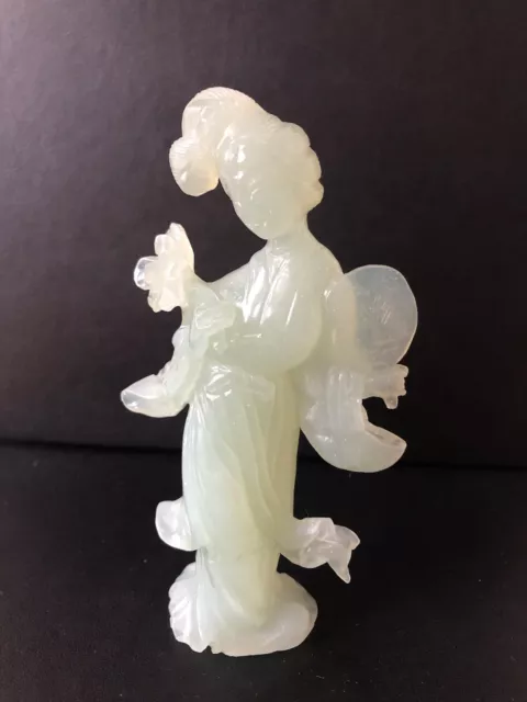 Chinese Carved Bowenite Guanyin Figurine