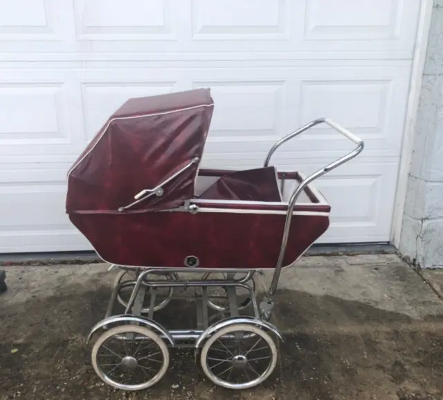 Wonda Chair Vintage Babyhood Carriage Stroller Bassinet (PICKUP ONLY)