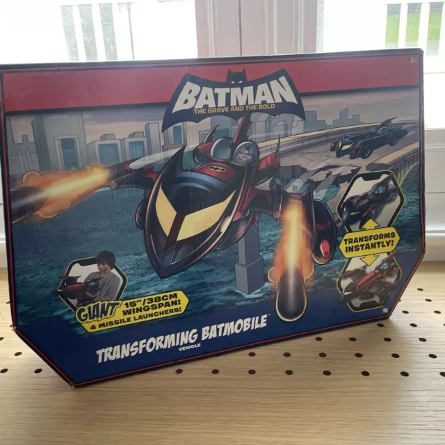 Batman Brave And The Bold, Transforming Batmobile Véhicule Figurine Neuf.