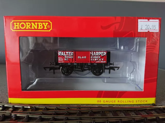 Hornby R6899 OO Gauge 4 Plank Wagon "Walter Harper" Dawley No. 1