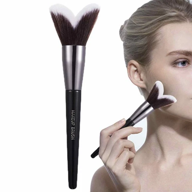 HEART SHAPED SOFT Fluffy Contouring Brush Cosmetic Tool Makeup Brush