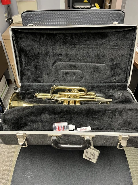 Cornet Bundy with Case Cornet Bundy with Case