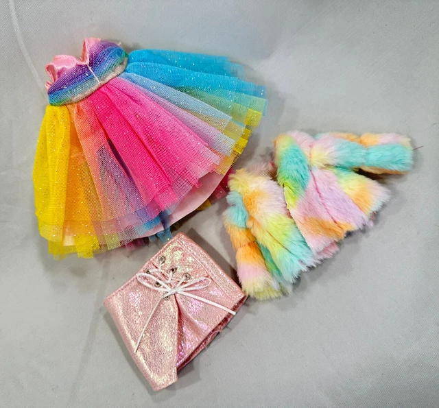 NA! NA! NA! Surprise Premium Doll Clothes: Furry Coat, Glittery Dress & Skirt