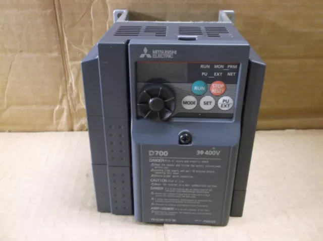 FR-D740-012-NA Mitsubishi Neuf en Boîte 1/2 HP 1.2A 480VAC Vfd AC Clé Onduleur 2