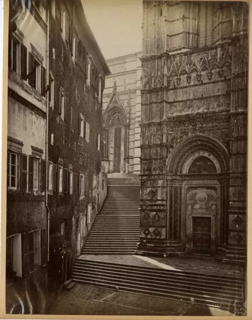 Italie, Sienne, Siena, Battistero di San Giovanni  Vintage albumen print.  Tir